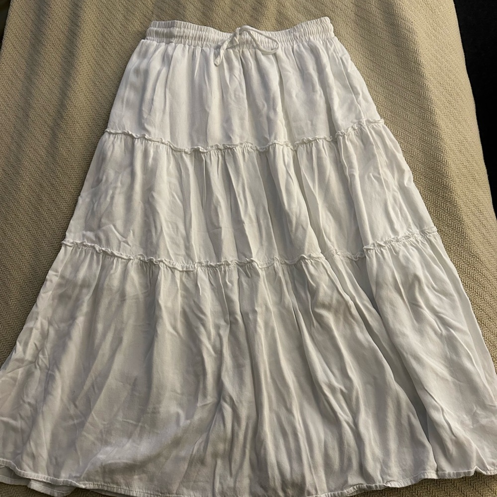 Elegant White Tiered Skirt